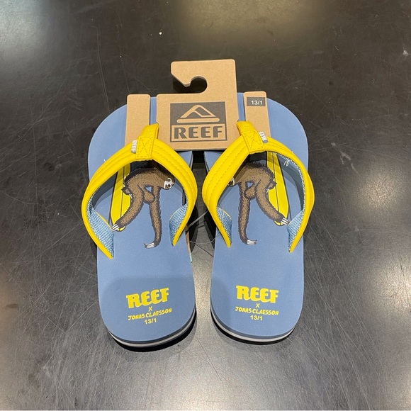 Reef Ahi Flip Flops - Picture 1 of 4